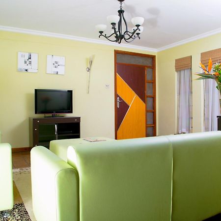 Batians Apartment Hotel Nairobi Room photo