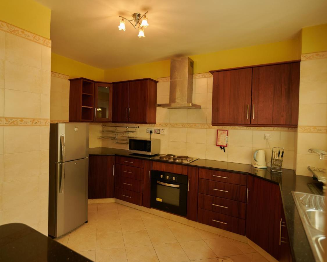 Batians Apartment Hotel Nairobi Exterior photo