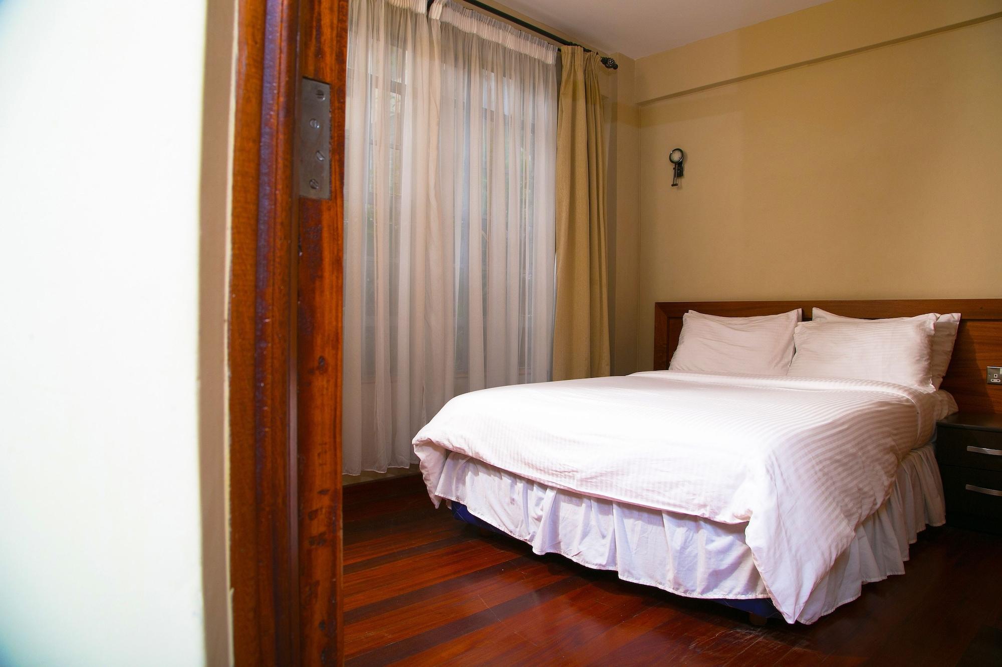 Batians Apartment Hotel Nairobi Exterior photo