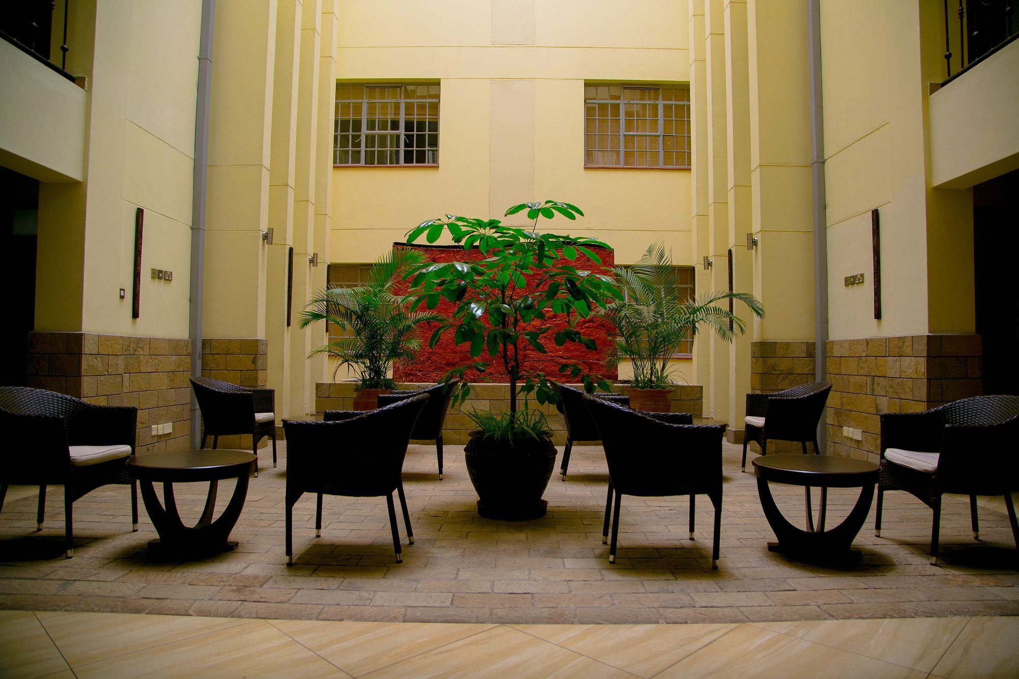 Batians Apartment Hotel Nairobi Exterior photo