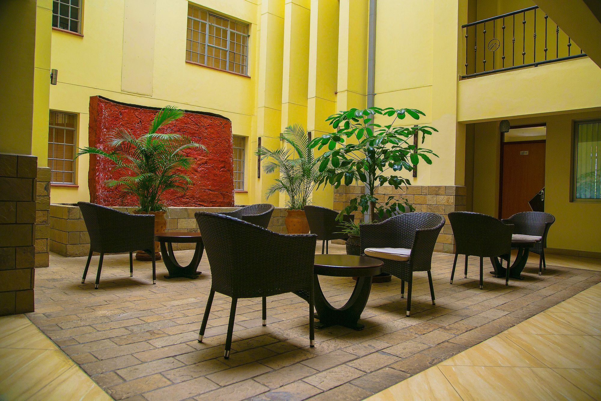 Batians Apartment Hotel Nairobi Exterior photo