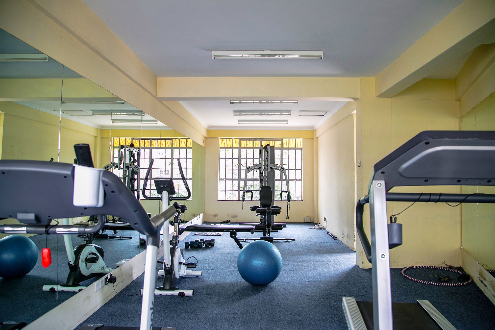 Batians Apartment Hotel Nairobi Exterior photo