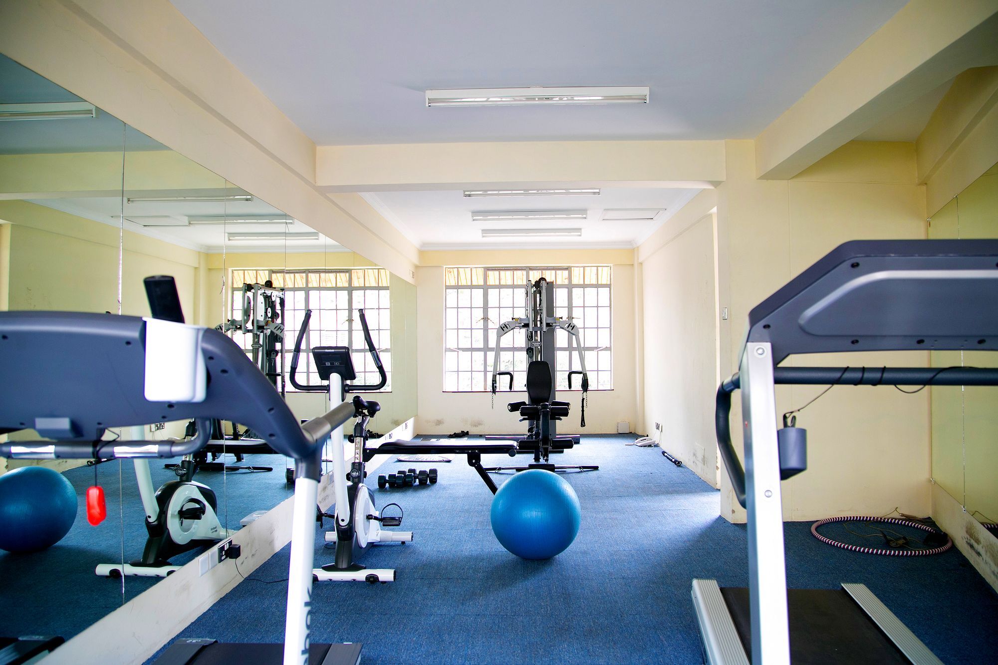 Batians Apartment Hotel Nairobi Exterior photo